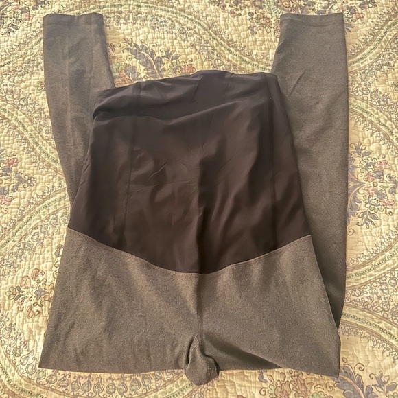 Maternity Leggings - Picture 3 of 6